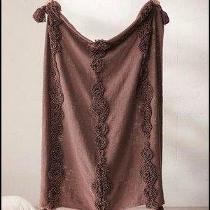 Aden Tufted Throw Blanket